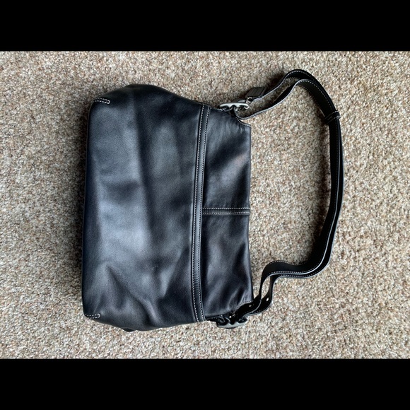 Coach shoulder bag and matching wallet - Picture 6 of 6